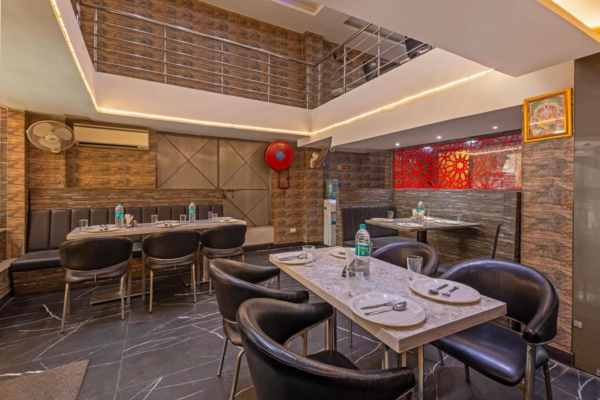 Hotel Mahajan International, Delhi Airport Нью-Дели Экстерьер фото